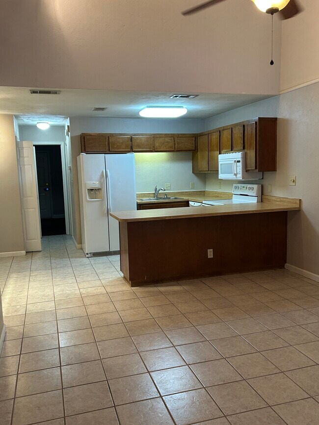 Foto del edificio - 1135 Ocala Rd