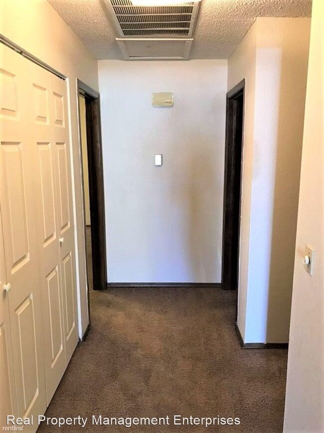 Building Photo - 2 br, 2 bath House - 1401 N Fretz Ave