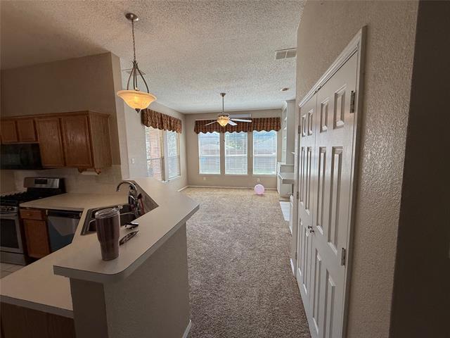 Foto del edificio - 1022 Dickens Ln