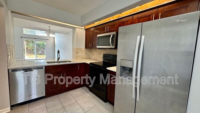 Foto del edificio - 11766 White Horse Rd