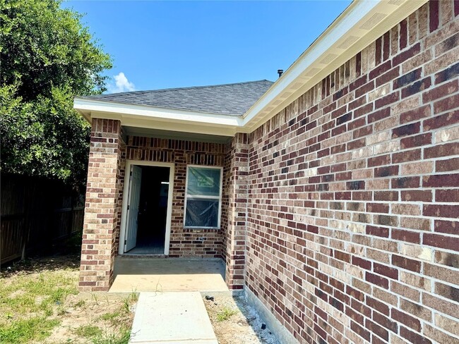 Building Photo - 17458 Wigeon Way Dr