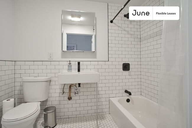Building Photo - Charming Private ROOM in Bed-Stuy