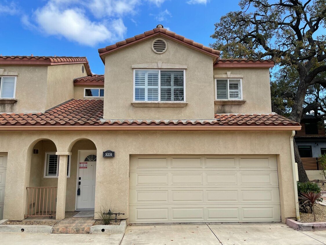 Primary Photo - 3231 Royal Oaks Drive, Thousand Oaks, CA 9...