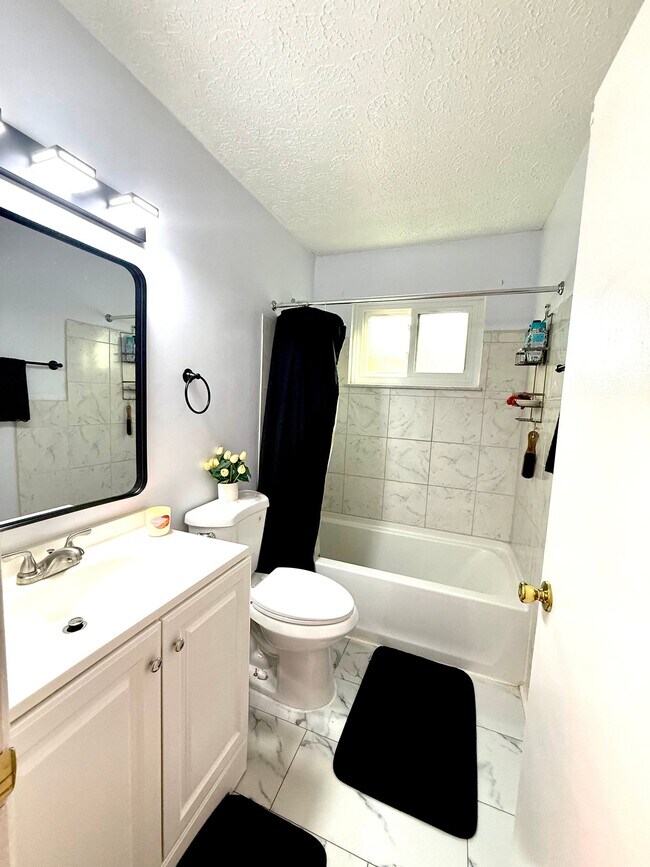 Foto del edificio - 3638 Northdale Pl