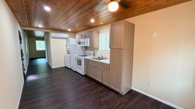 Foto del edificio - 25187 Cedar St