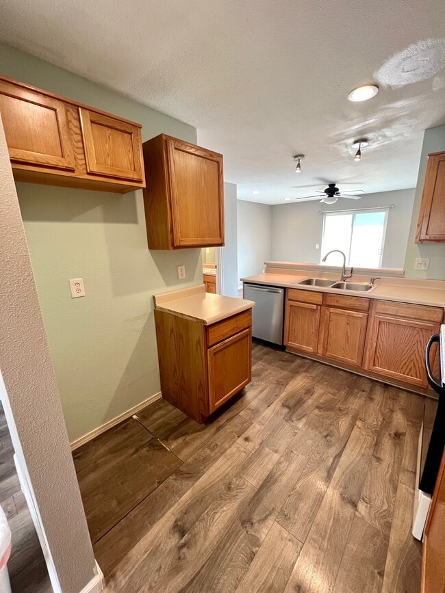 Building Photo - 2030 Brookhurst St