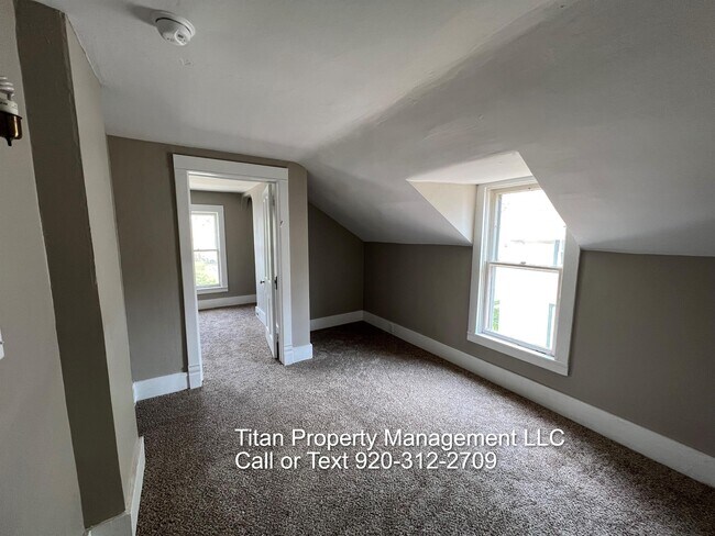 Foto del edificio - 757 Woodland Ave