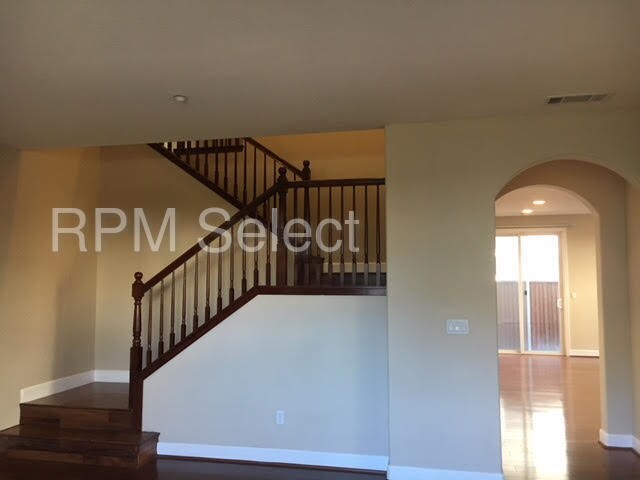 Foto del edificio - 103 Hallmark Ln