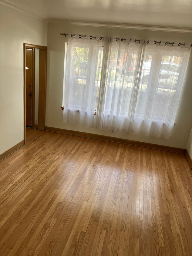 Primary Photo - 2229 W 23rd Pl