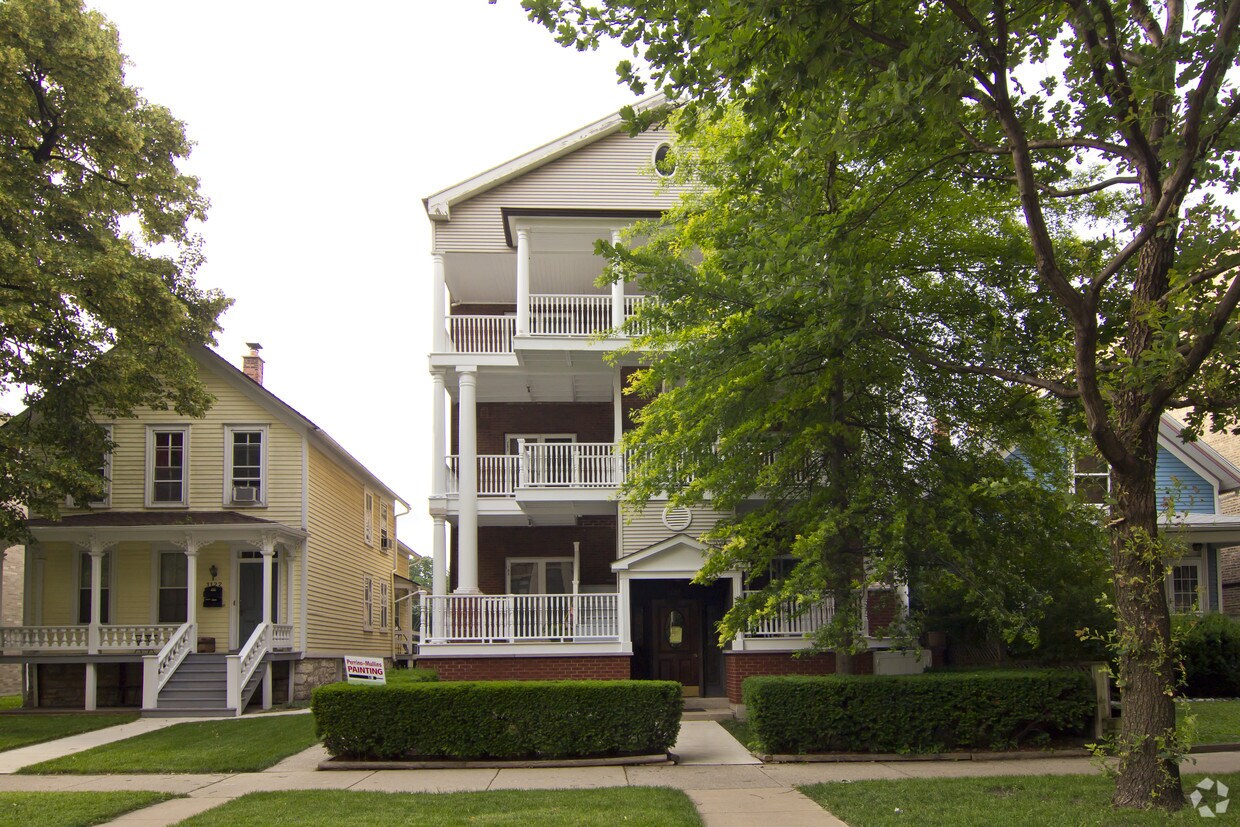 Building Photo - 1120 Ontario St
