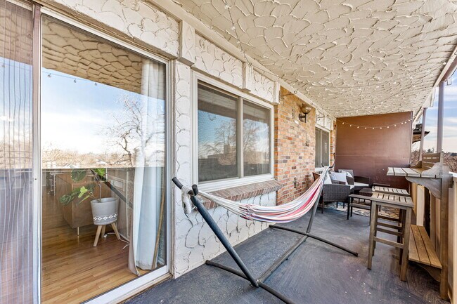 Foto del edificio - 1366 Garfield St