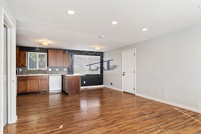 Foto del edificio - North Ogden 4 Bedroom Home for Rent!