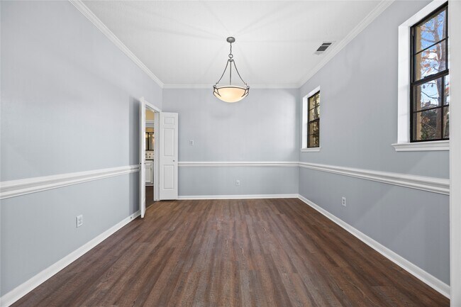 Building Photo - 18227 Longmoor Dr