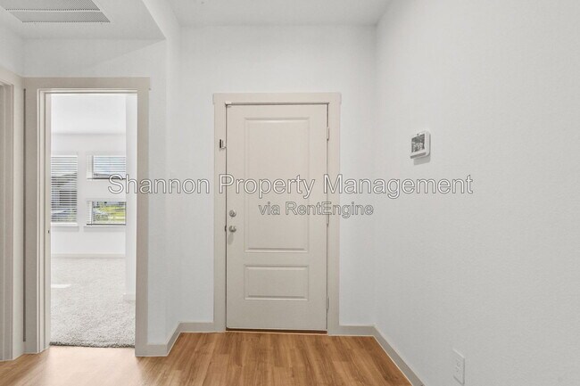Foto del edificio - 7915 Murciana Dr