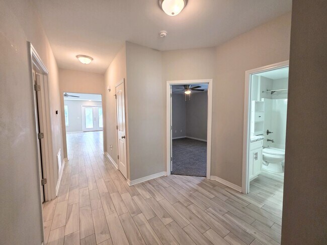 Foto del edificio - 2948 N 24th Ave