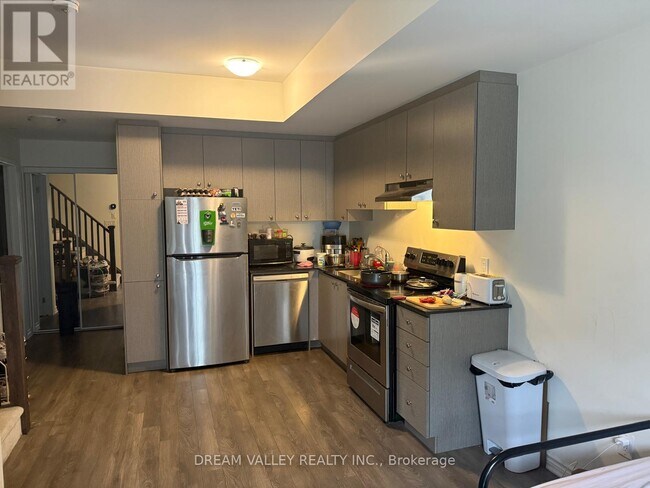 Photo du bâtiment - 2789 Eglinton Ave E