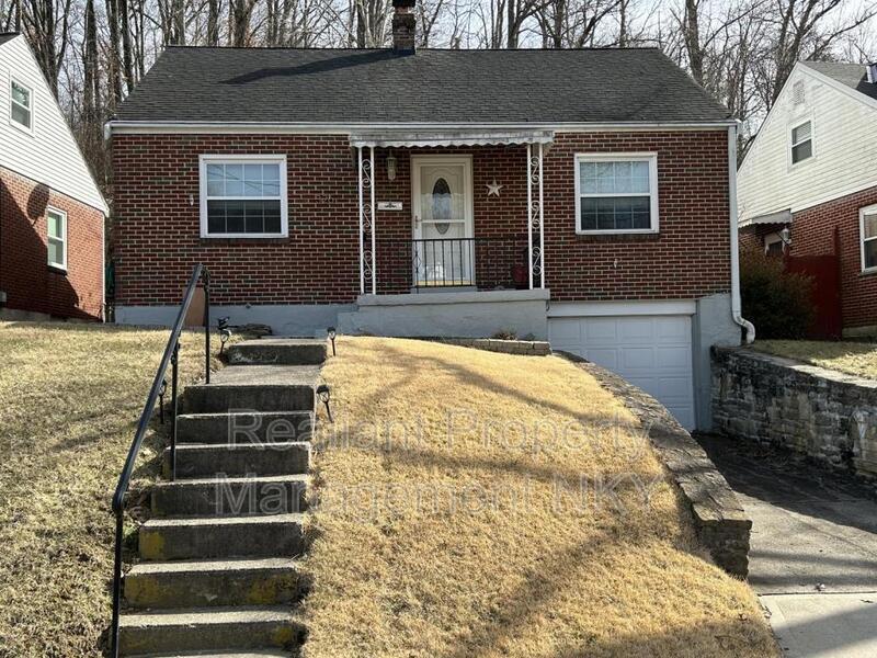 326 Riddle Pl, Newport, KY 41071 House Rental in Newport, KY