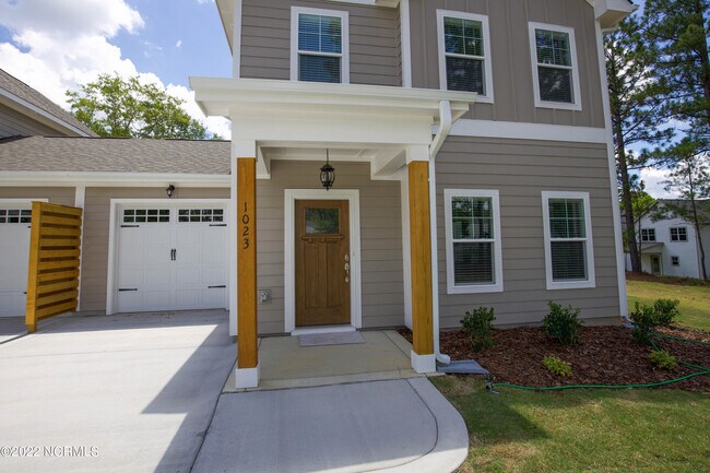 Building Photo - 1023 Juniper Lake Rd