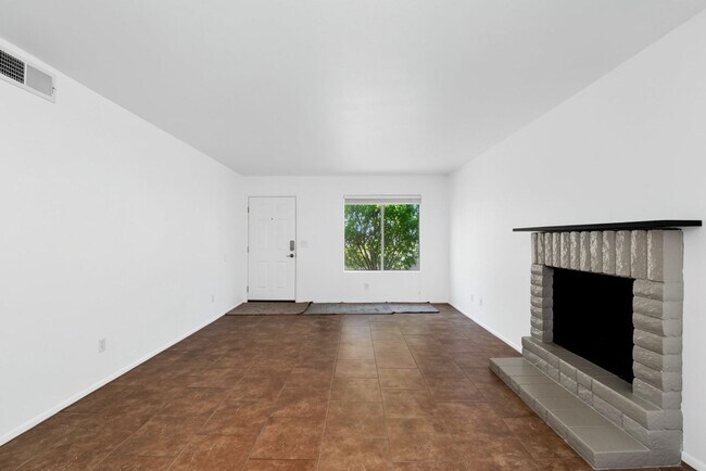 Foto del edificio - 1336 N 85th Pl