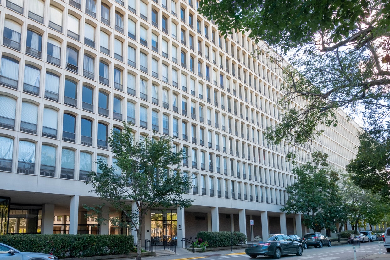 Foto principal - 1401 E 55th St