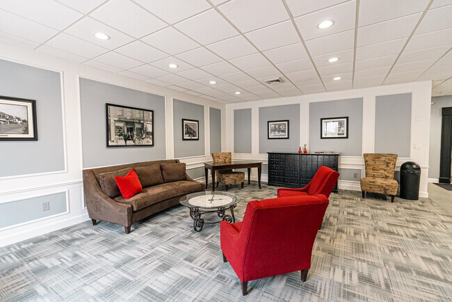 Foto del edificio - 35300 Woodward Ave