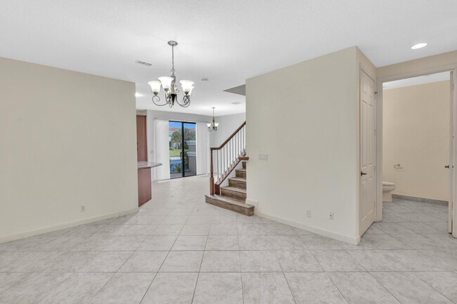 Building Photo - 178 Astor Cir
