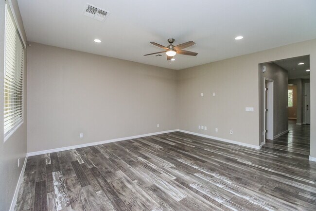 Foto del edificio - 4411 Kirkland Ave