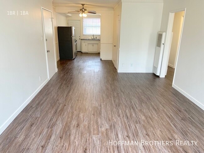 Building Photo - 5850 Condon Ave Los Angeles, CA 90056