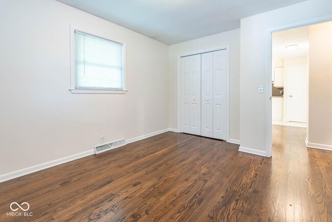 Building Photo - 4219 E Deckard Dr