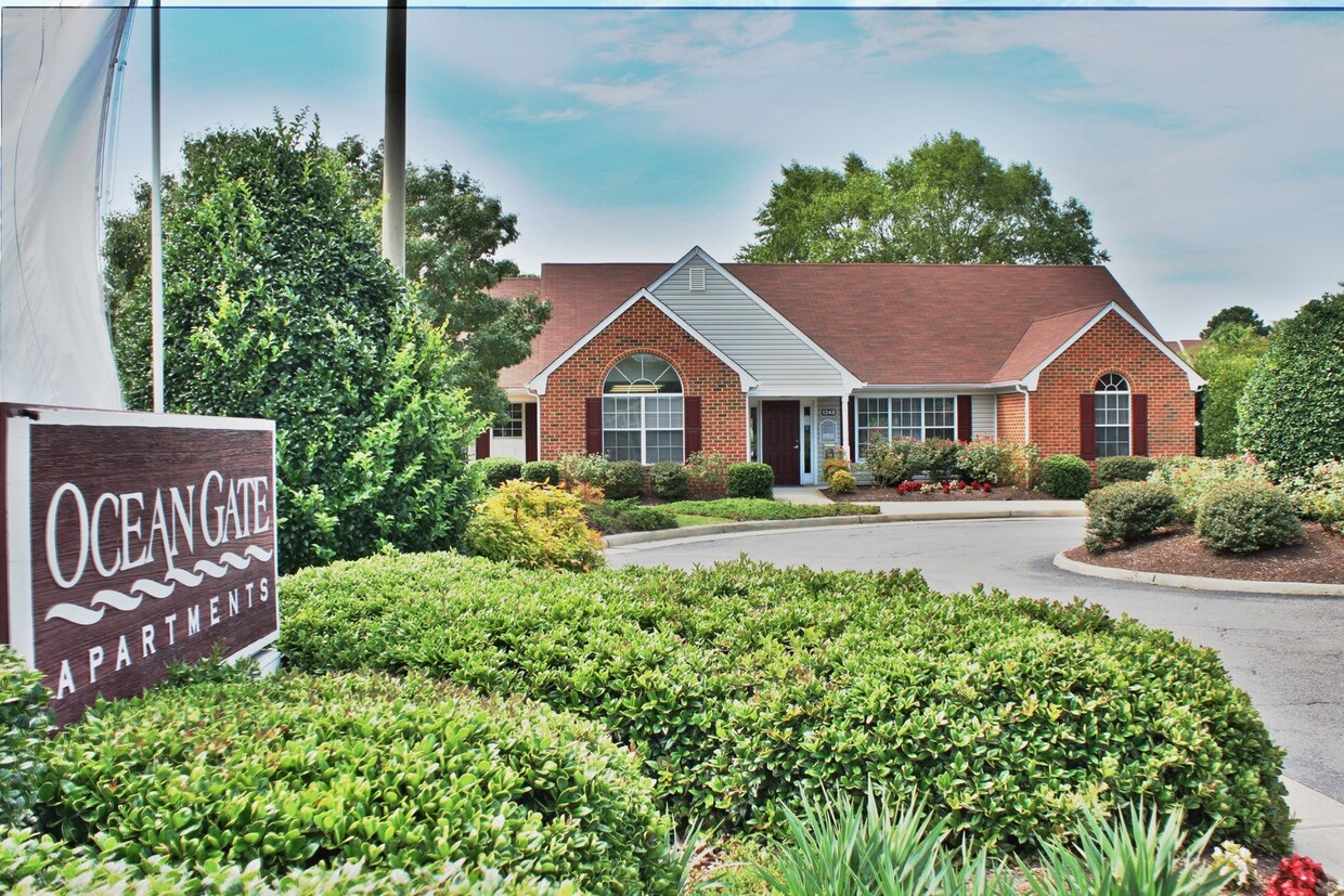 Primary Photo - Ocean Gate Apartments