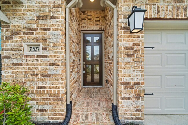 Foto del edificio - 31527 Splitting Willow Ln