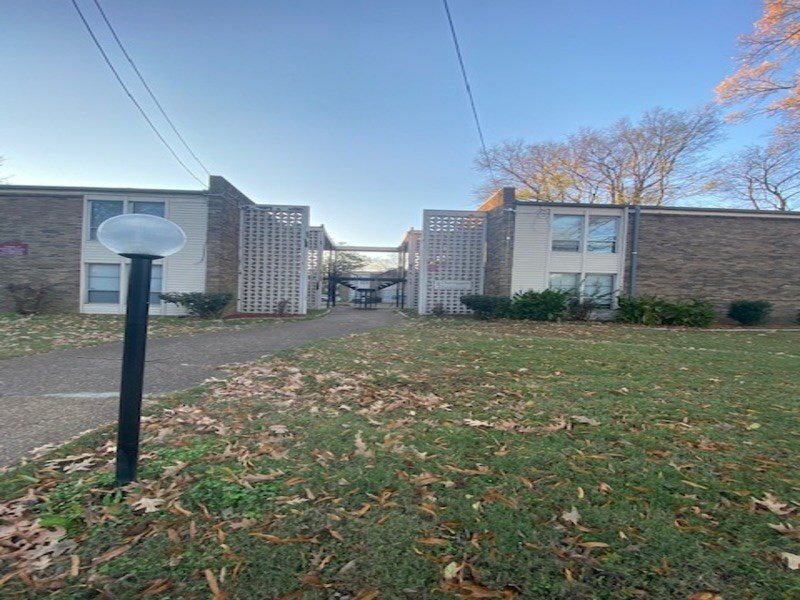 151 N Belvedere Blvd Unit 6, Memphis, TN 38104 Room for Rent in