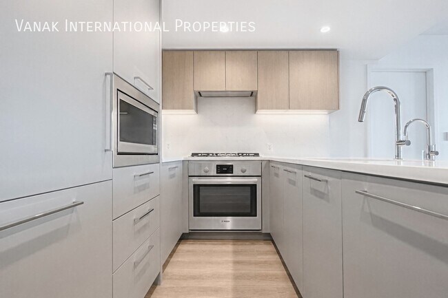 Photo du bâtiment - Brand New O2 Metrotown | 2 Bed, 2 Bath + Den Prime Metrotown Location