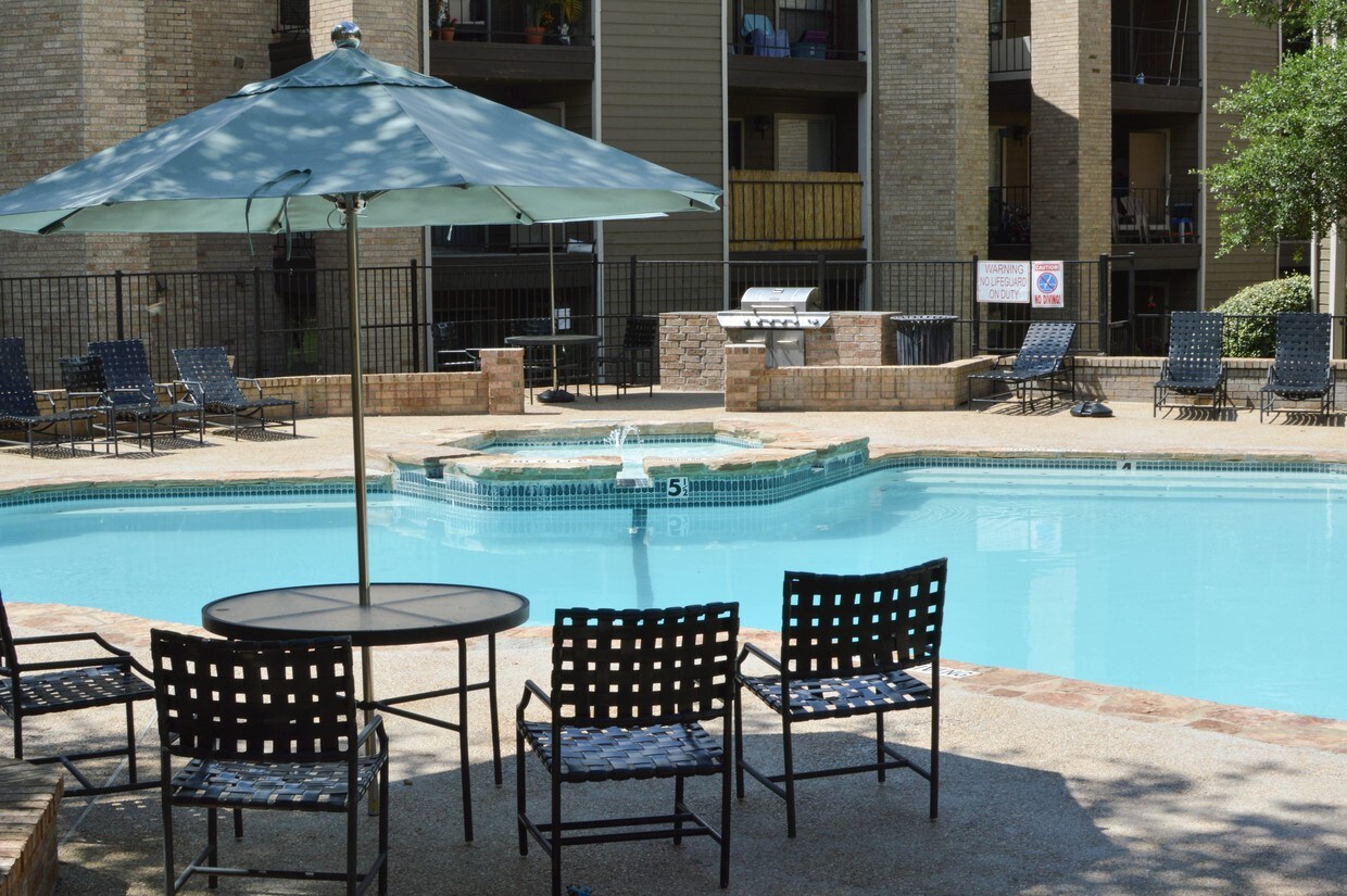 The Henry B Apartments San Antonio Tx Primary Photo The Henry B