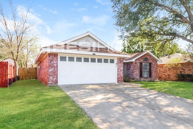 Foto del edificio - 4404 Lakeview Dr