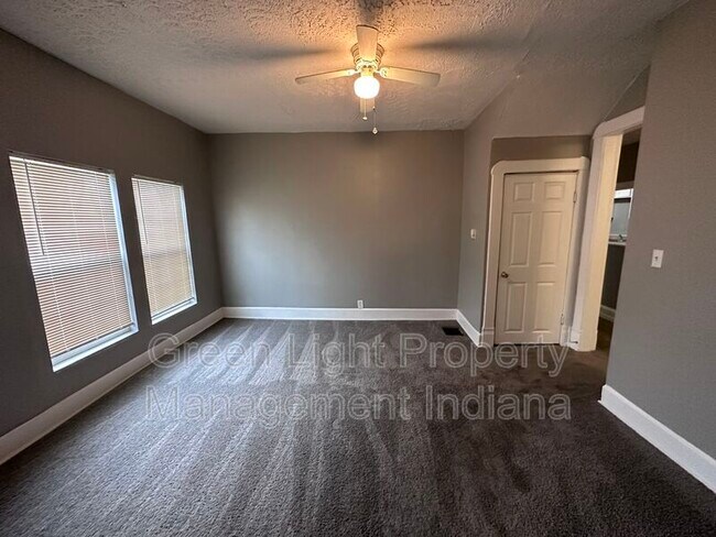 Foto del edificio - 3342 Rader St
