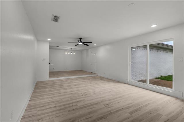 Building Photo - 8835 Township Ct