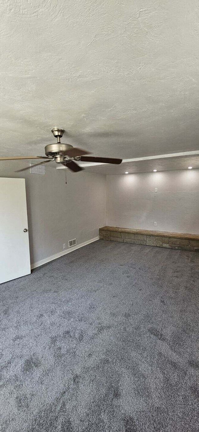 Foto del edificio - 5225 Brightwood Rd