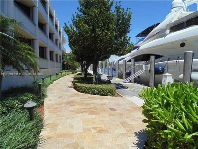 Foto del edificio - 19707 Turnberry Way