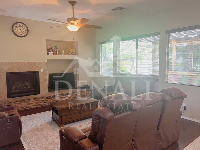 Foto del edificio - 32604 N 24th Dr
