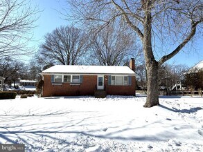 Building Photo - 9120 Peabody St