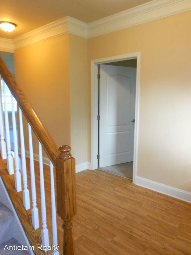 Foto del edificio - 4 br, 2.5 bath House - 3619 Oakley Lane