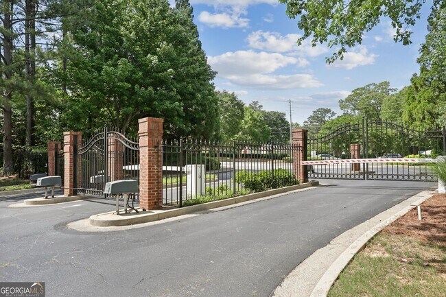 Foto del edificio - 206 Spring Heights Ln