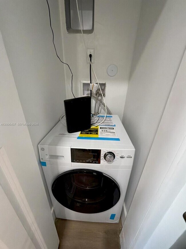 Foto del edificio - 1619 Jefferson Ave