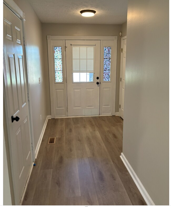 Foto del edificio - 6428 Paddington Way