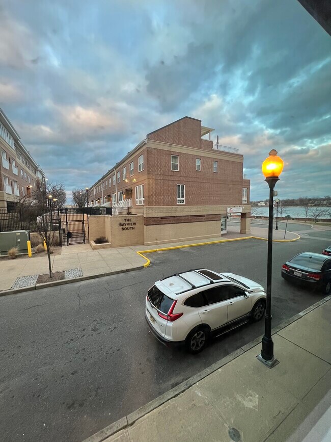 Bdrm view - 358 Rector St