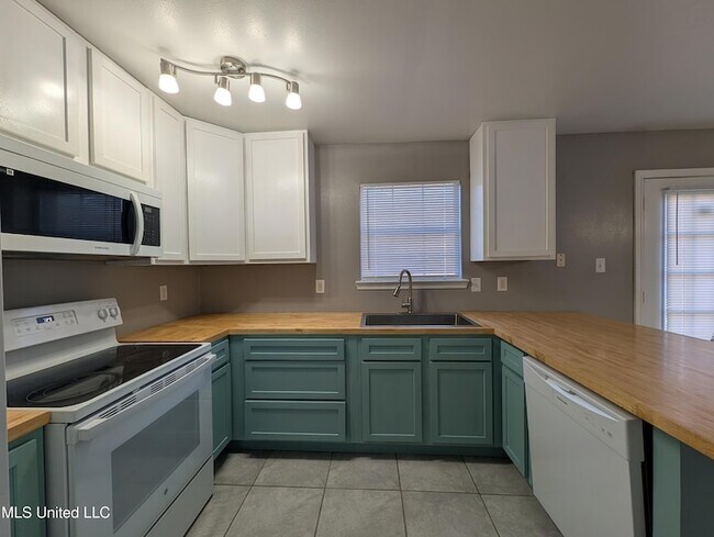 Foto del edificio - 2909 57th Ave