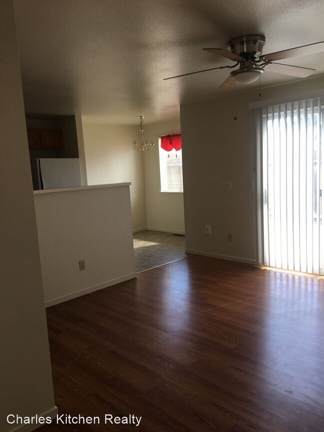 Building Photo - 3 br, 1.5 bath House - 3915 Village Drive