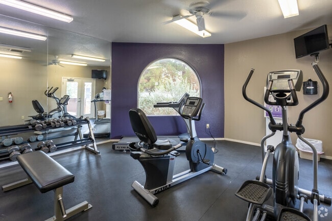 Building Photo - Cuestas