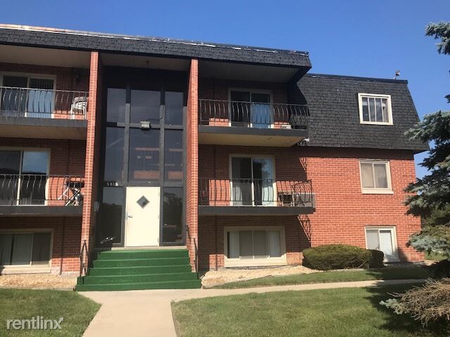 Primary Photo - 2 br, 1 bath Condo - 3010 171st.